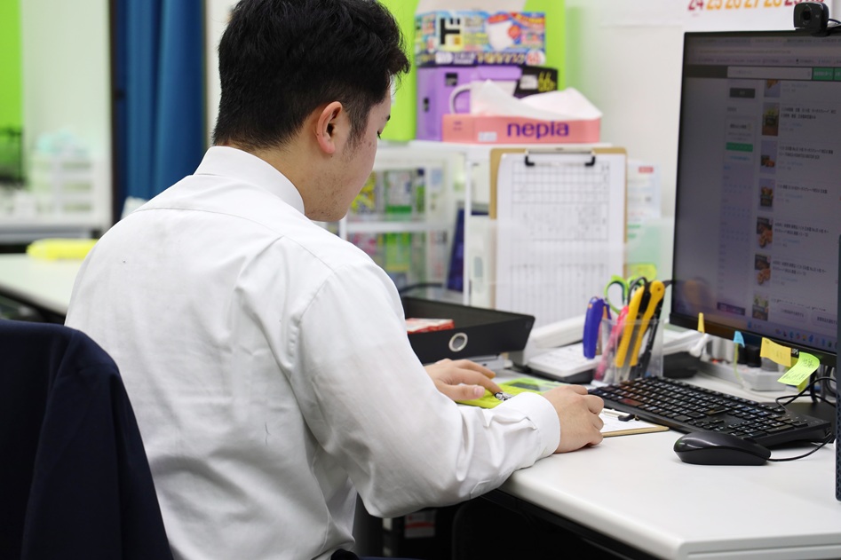 ■入社～3か月　副店長を目指す